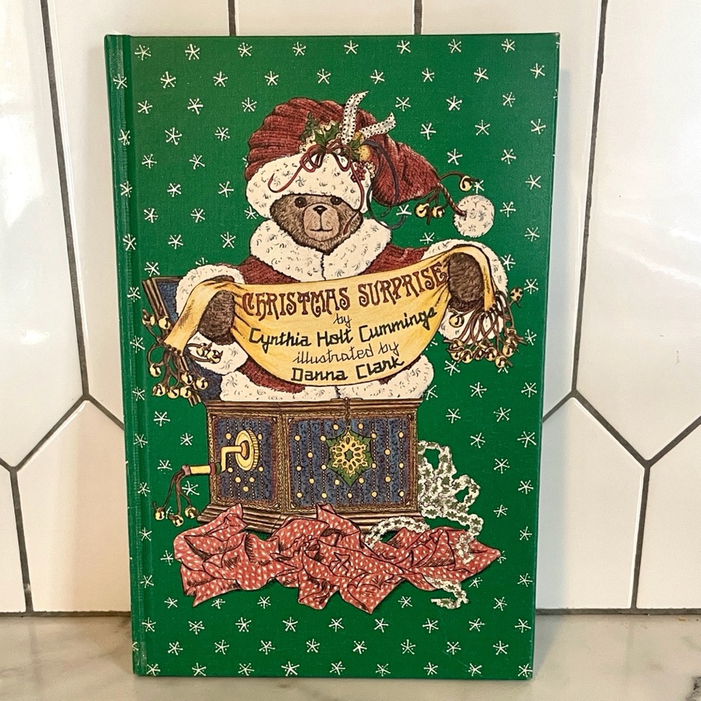 Vintage 1985 “The Christmas Surprise” by Cynthia Holt Cummings, Hardcover